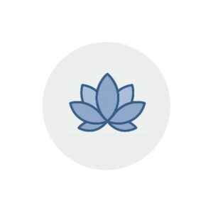 Konsultacja psychotraumatologiczna jest formą specjalistycznego spotkania przeznaczoną dla osób, które doświadczyły wydarzeń traumatycznych lub zmagają się ze skutkami przewlekłego stresu, przemocy, straty, wypadku, nadużyć lub innych sytuacji przekraczających ich możliwości radzenia sobie. Celem konsultacji jest rozpoznanie charakteru objawów, takich jak natrętne wspomnienia, napięcie, drażliwość, problemy ze snem, unikanie, poczucie odrętwienia emocjonalnego lub trudności w codziennym funkcjonowaniu, a także określenie, czy objawy te mogą wskazywać na zaburzenia po traumie, na przykład PTSD lub CPTSD. Podczas spotkania omawiana jest historia doświadczeń, aktualny stan psychiczny i sposoby radzenia sobie, a także zasoby i system wsparcia w otoczeniu. Jej celem jest zrozumienie przeżywanych trudności, zapewnienie poczucia bezpieczeństwa i wskazanie dalszej drogi postępowania.